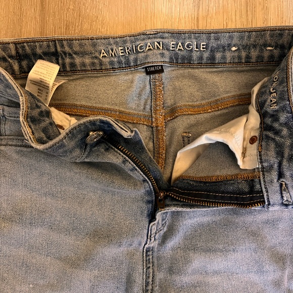 American Eagle Mom Jeans size 4L - Picture 2 of 3